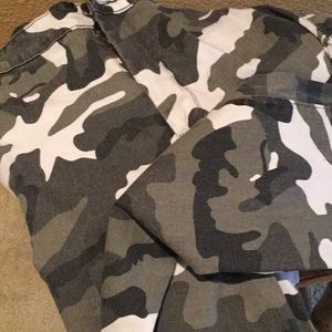 Women’s Camo Pants